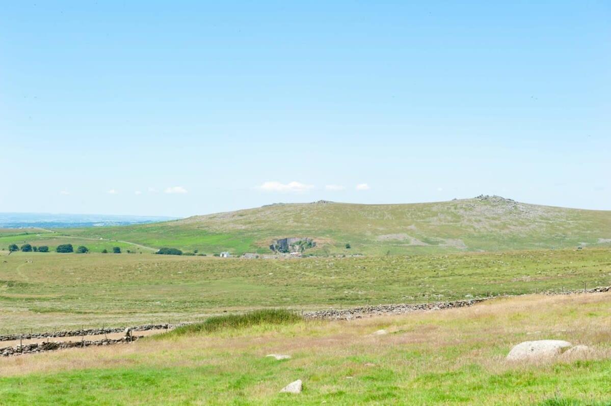 Dartmoor Barn On North Hessary Tor Villa Yelverton Eksteriør bilde